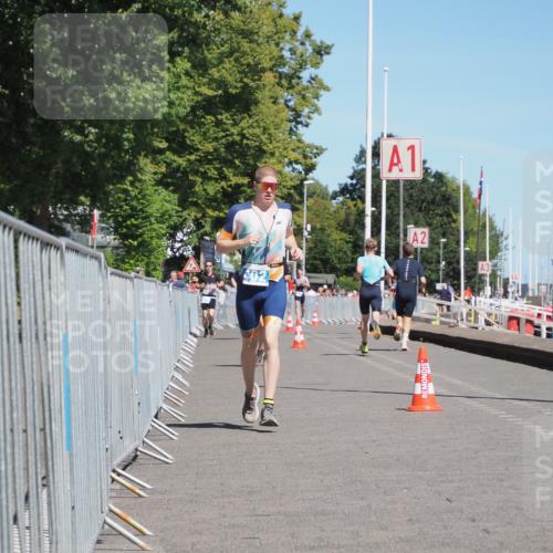 17.08.2025 - KN Förde Triathlon 2025 KatJ http://msf.ph/oto/8586693 17.08.2025 13:28:50 Laufen 398, 402 meine-sportfotos.de