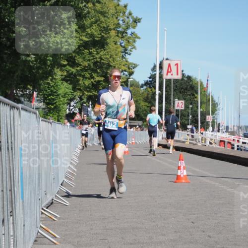 17.08.2025 - KN Förde Triathlon 2025 KatJ http://msf.ph/oto/8586700 17.08.2025 13:28:51 Laufen 398, 402 meine-sportfotos.de