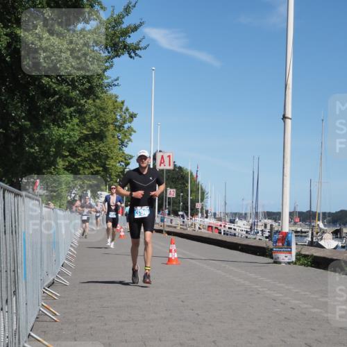 17.08.2025 - KN Förde Triathlon 2025 KatJ http://msf.ph/oto/8586748 17.08.2025 13:28:56 Laufen 398, 402, 454 meine-sportfotos.de