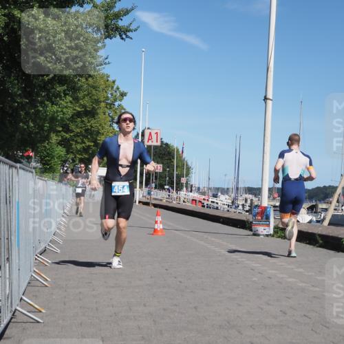 17.08.2025 - KN Förde Triathlon 2025 KatJ http://msf.ph/oto/8586809 17.08.2025 13:29:00 Laufen 398, 454 meine-sportfotos.de