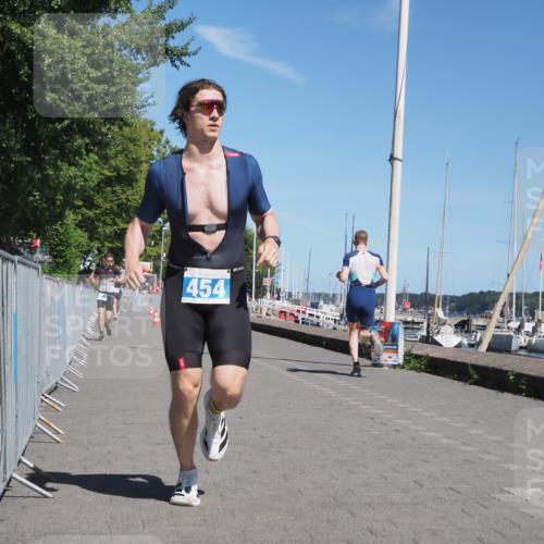 17.08.2025 - KN Förde Triathlon 2025 KatJ http://msf.ph/oto/8586842 17.08.2025 13:29:01 Laufen 398, 423, 454 meine-sportfotos.de