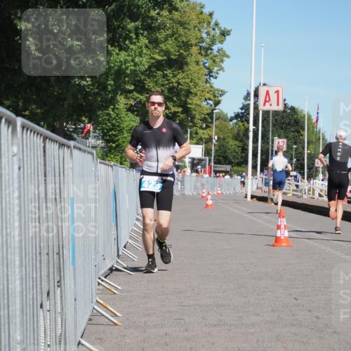 17.08.2025 - KN Förde Triathlon 2025 KatJ http://msf.ph/oto/8586852 17.08.2025 13:29:07 Laufen 423, 442 meine-sportfotos.de