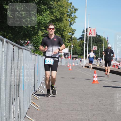 17.08.2025 - KN Förde Triathlon 2025 KatJ http://msf.ph/oto/8586865 17.08.2025 13:29:07 Laufen 423, 442 meine-sportfotos.de