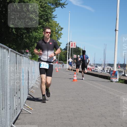 17.08.2025 - KN Förde Triathlon 2025 KatJ http://msf.ph/oto/8586888 17.08.2025 13:29:09 Laufen 423, 442 meine-sportfotos.de