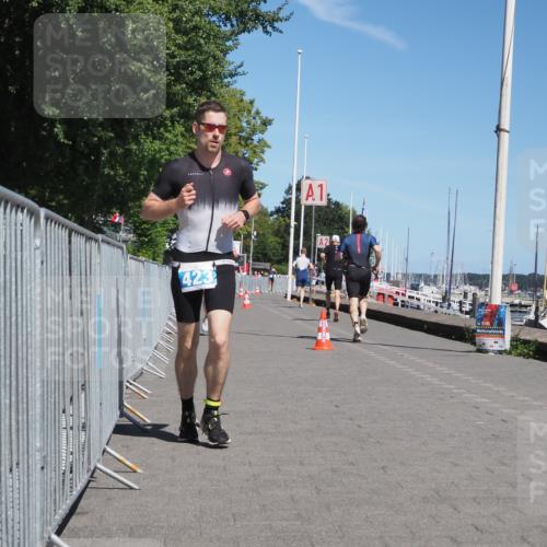 17.08.2025 - KN Förde Triathlon 2025 KatJ http://msf.ph/oto/8586893 17.08.2025 13:29:09 Laufen 423, 442 meine-sportfotos.de