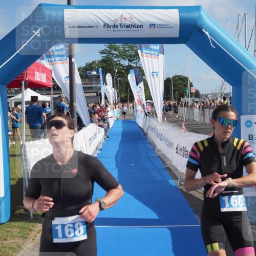 17.08.2025 - KN Förde Triathlon 2025 MichiJ http://msf.ph/oto/8586894 17.08.2025 10:26:32 Laufen 166, 168 meine-sportfotos.de