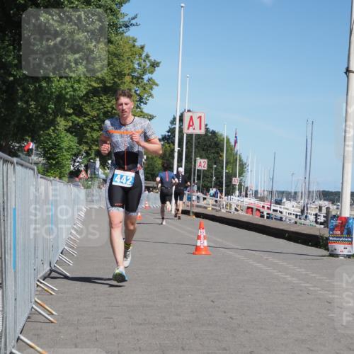 17.08.2025 - KN Förde Triathlon 2025 KatJ http://msf.ph/oto/8586922 17.08.2025 13:29:12 Laufen 423, 442 meine-sportfotos.de