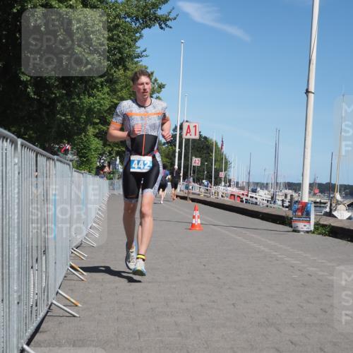 17.08.2025 - KN Förde Triathlon 2025 KatJ http://msf.ph/oto/8586939 17.08.2025 13:29:13 Laufen 423, 442 meine-sportfotos.de