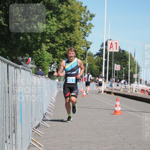 17.08.2025 - KN Förde Triathlon 2025 KatJ http://msf.ph/oto/8586981 17.08.2025 13:29:34 Laufen 457 meine-sportfotos.de