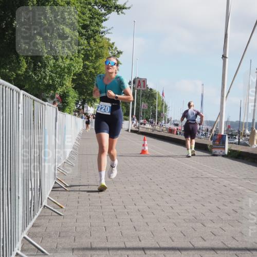17.08.2025 - KN Förde Triathlon 2025 KatJ http://msf.ph/oto/8586982 17.08.2025 10:12:01 Laufen 220 meine-sportfotos.de