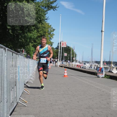 17.08.2025 - KN Förde Triathlon 2025 KatJ http://msf.ph/oto/8587003 17.08.2025 13:29:35 Laufen 457 meine-sportfotos.de