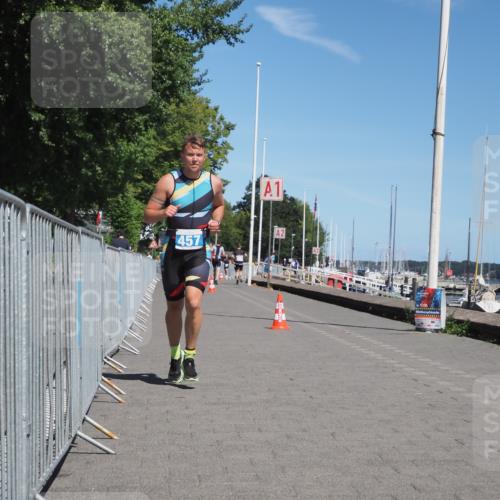 17.08.2025 - KN Förde Triathlon 2025 KatJ http://msf.ph/oto/8587008 17.08.2025 13:29:35 Laufen 457 meine-sportfotos.de