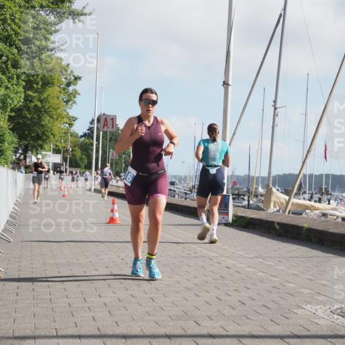 17.08.2025 - KN Förde Triathlon 2025 KatJ http://msf.ph/oto/8587061 17.08.2025 10:12:09 Laufen 116 meine-sportfotos.de