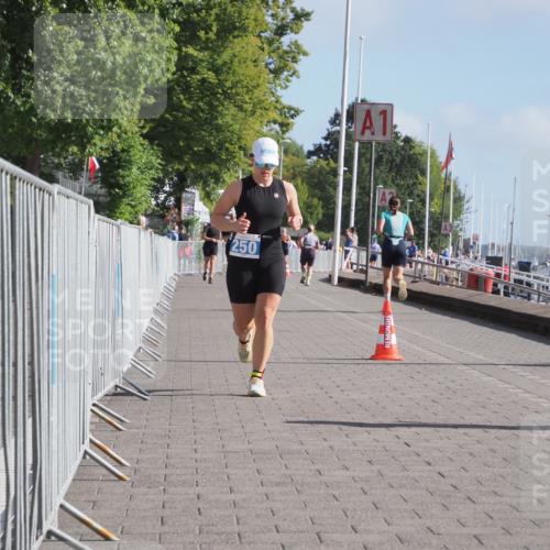 17.08.2025 - KN Förde Triathlon 2025 KatJ http://msf.ph/oto/8587120 17.08.2025 10:12:16 Laufen 250 meine-sportfotos.de