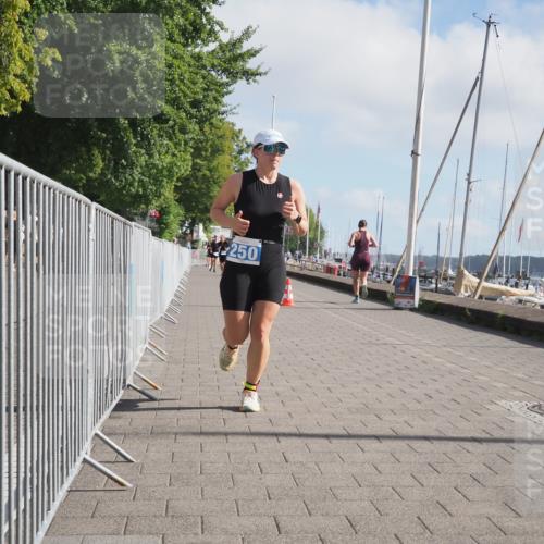 17.08.2025 - KN Förde Triathlon 2025 KatJ http://msf.ph/oto/8587160 17.08.2025 10:12:19 Laufen 250 meine-sportfotos.de