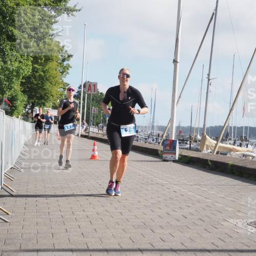 17.08.2025 - KN Förde Triathlon 2025 KatJ http://msf.ph/oto/8587234 17.08.2025 10:12:31 Laufen 125, 126, 147, 158 meine-sportfotos.de