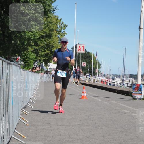 17.08.2025 - KN Förde Triathlon 2025 KatJ http://msf.ph/oto/8587313 17.08.2025 13:30:16 Laufen 409 meine-sportfotos.de