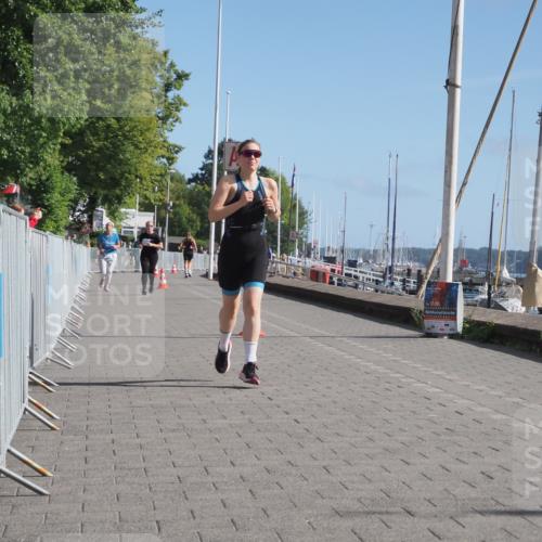 17.08.2025 - KN Förde Triathlon 2025 KatJ http://msf.ph/oto/8587672 17.08.2025 10:37:59 Laufen 174 meine-sportfotos.de