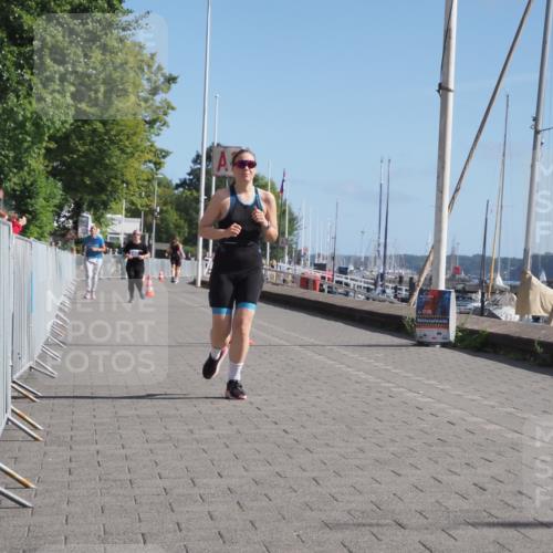 17.08.2025 - KN Förde Triathlon 2025 KatJ http://msf.ph/oto/8587677 17.08.2025 10:37:59 Laufen 174 meine-sportfotos.de