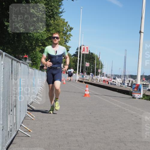 17.08.2025 - KN Förde Triathlon 2025 KatJ http://msf.ph/oto/8587709 17.08.2025 13:30:55 Laufen 450 meine-sportfotos.de