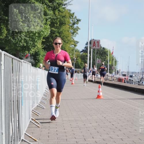 17.08.2025 - KN Förde Triathlon 2025 KatJ http://msf.ph/oto/8588016 17.08.2025 10:13:48 Laufen 137 meine-sportfotos.de