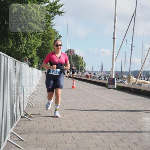 17.08.2025 - KN Förde Triathlon 2025 KatJ http://msf.ph/oto/8588040 17.08.2025 10:13:49 Laufen 137 meine-sportfotos.de