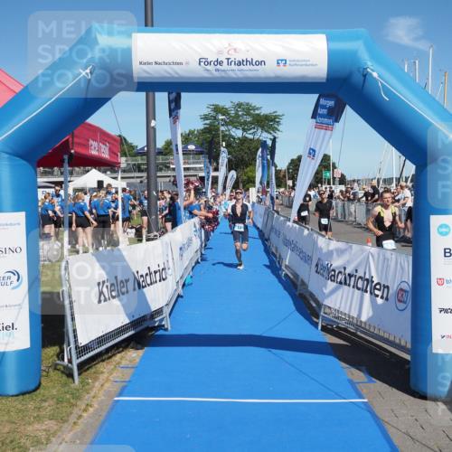 17.08.2025 - KN Förde Triathlon 2025 MichiJ http://msf.ph/oto/8588070 17.08.2025 13:44:20 Laufen 413, 422 meine-sportfotos.de