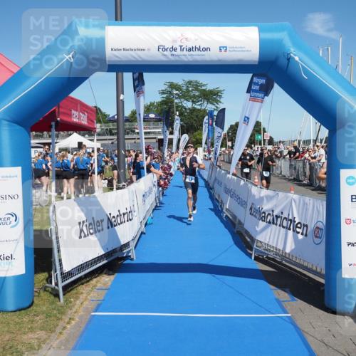 17.08.2025 - KN Förde Triathlon 2025 MichiJ http://msf.ph/oto/8588093 17.08.2025 13:44:20 Laufen 413, 422 meine-sportfotos.de