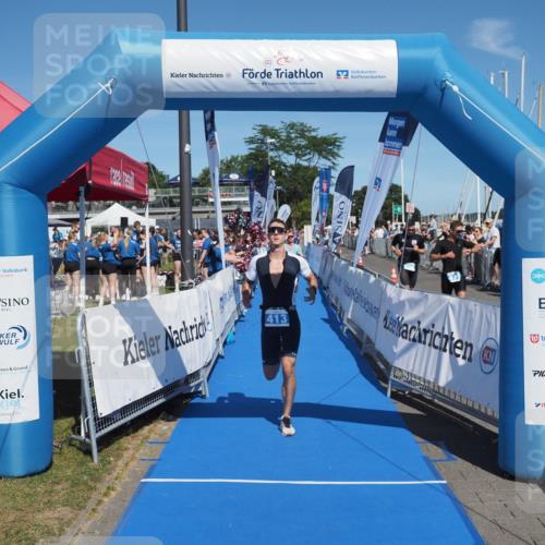 17.08.2025 - KN Förde Triathlon 2025 MichiJ http://msf.ph/oto/8588140 17.08.2025 13:44:21 Laufen 413, 422 meine-sportfotos.de