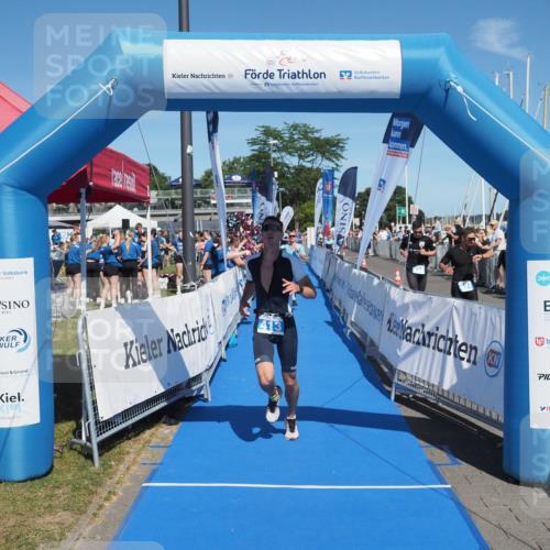 17.08.2025 - KN Förde Triathlon 2025 MichiJ http://msf.ph/oto/8588145 17.08.2025 13:44:22 Laufen 413, 422 meine-sportfotos.de
