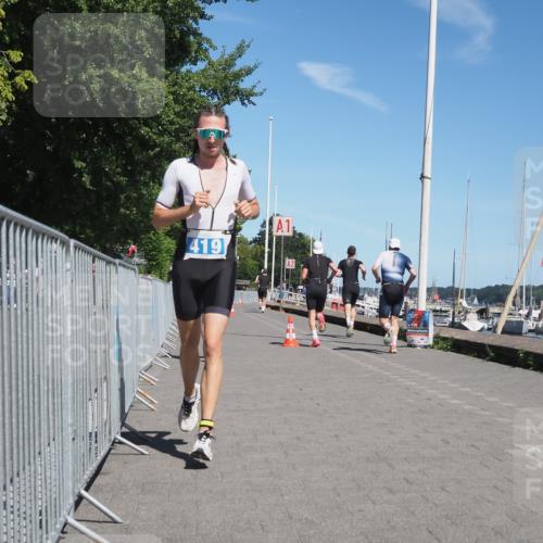 17.08.2025 - KN Förde Triathlon 2025 KatJ http://msf.ph/oto/8588174 17.08.2025 13:31:49 Laufen 419, 422 meine-sportfotos.de