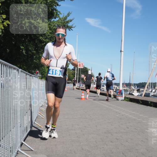 17.08.2025 - KN Förde Triathlon 2025 KatJ http://msf.ph/oto/8588182 17.08.2025 13:31:49 Laufen 419, 422 meine-sportfotos.de