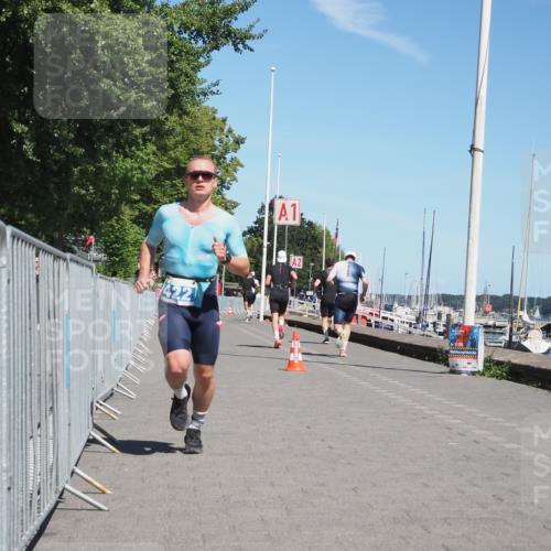 17.08.2025 - KN Förde Triathlon 2025 KatJ http://msf.ph/oto/8588206 17.08.2025 13:31:51 Laufen 419, 422 meine-sportfotos.de
