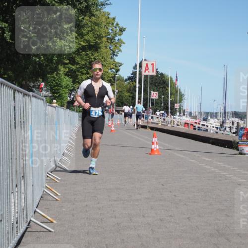 17.08.2025 - KN Förde Triathlon 2025 KatJ http://msf.ph/oto/8588279 17.08.2025 13:32:07 Laufen 475 meine-sportfotos.de