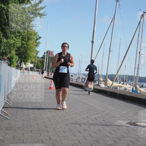 17.08.2025 - KN Förde Triathlon 2025 KatJ http://msf.ph/oto/8588345 17.08.2025 10:38:59 Laufen 208 meine-sportfotos.de
