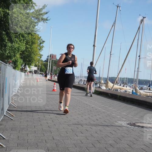 17.08.2025 - KN Förde Triathlon 2025 KatJ http://msf.ph/oto/8588352 17.08.2025 10:38:59 Laufen 208 meine-sportfotos.de