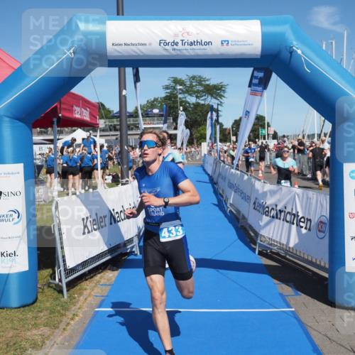 17.08.2025 - KN Förde Triathlon 2025 MichiJ http://msf.ph/oto/8588402 17.08.2025 13:44:28 Laufen 407, 422, 433 meine-sportfotos.de