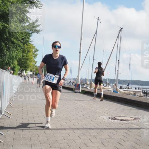 17.08.2025 - KN Förde Triathlon 2025 KatJ http://msf.ph/oto/8588406 17.08.2025 10:14:25 Laufen 202 meine-sportfotos.de