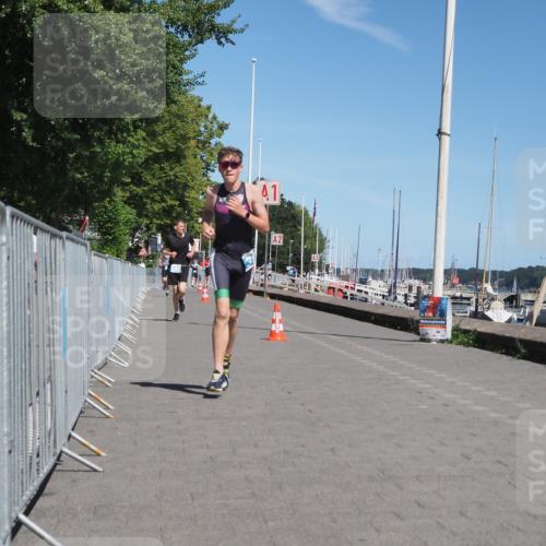 17.08.2025 - KN Förde Triathlon 2025 KatJ http://msf.ph/oto/8588441 17.08.2025 13:32:32 Laufen 395, 509 meine-sportfotos.de