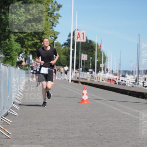 17.08.2025 - KN Förde Triathlon 2025 KatJ http://msf.ph/oto/8588479 17.08.2025 13:32:35 Laufen 395, 509 meine-sportfotos.de