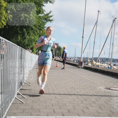 17.08.2025 - KN Förde Triathlon 2025 KatJ http://msf.ph/oto/8588528 17.08.2025 10:14:42 Laufen 111, 119, 216, 223 meine-sportfotos.de