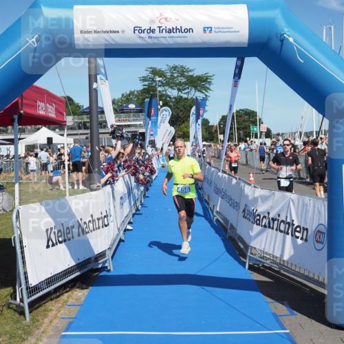 17.08.2025 - KN Förde Triathlon 2025 MichiJ http://msf.ph/oto/8588699 17.08.2025 13:45:20 Laufen 456 meine-sportfotos.de