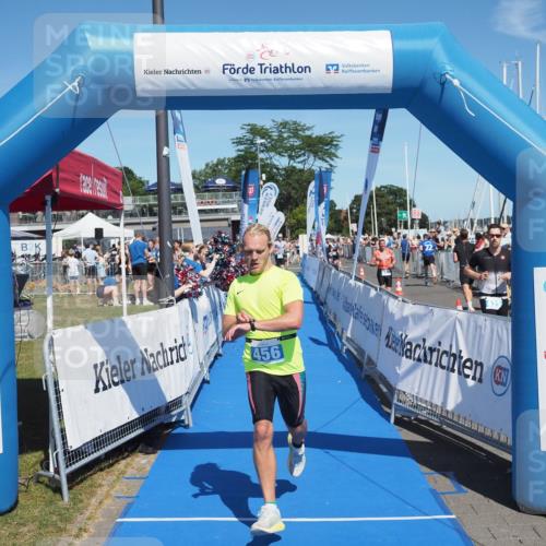 17.08.2025 - KN Förde Triathlon 2025 MichiJ http://msf.ph/oto/8588730 17.08.2025 13:45:21 Laufen 456 meine-sportfotos.de