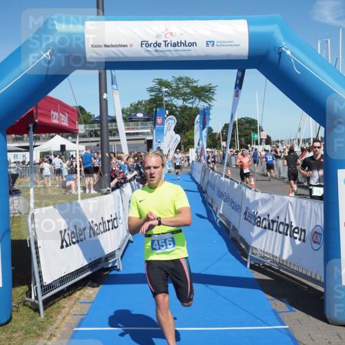 17.08.2025 - KN Förde Triathlon 2025 MichiJ http://msf.ph/oto/8588735 17.08.2025 13:45:21 Laufen 456 meine-sportfotos.de