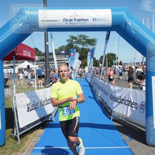 17.08.2025 - KN Förde Triathlon 2025 MichiJ http://msf.ph/oto/8588741 17.08.2025 13:45:21 Laufen 456 meine-sportfotos.de