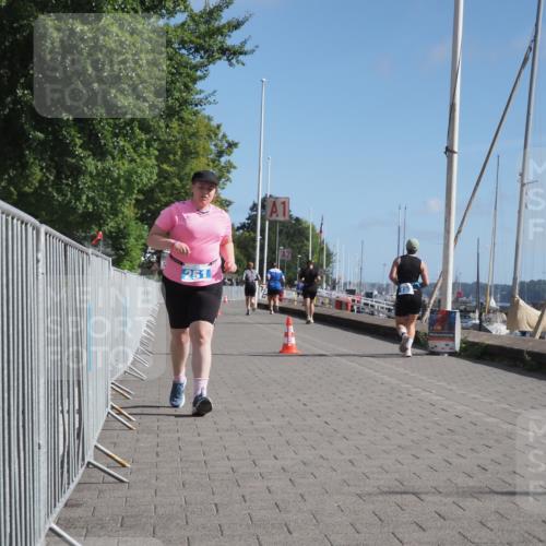17.08.2025 - KN Förde Triathlon 2025 KatJ http://msf.ph/oto/8588784 17.08.2025 10:40:01 Laufen 251 meine-sportfotos.de