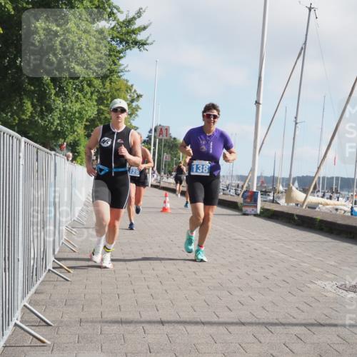 17.08.2025 - KN Förde Triathlon 2025 KatJ http://msf.ph/oto/8588821 17.08.2025 10:15:04 Laufen 128, 138, 159 meine-sportfotos.de
