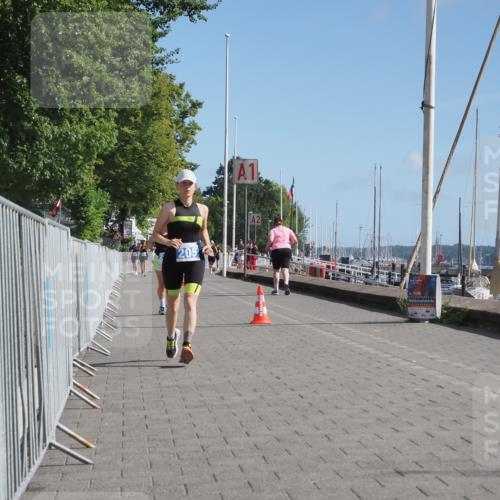 17.08.2025 - KN Förde Triathlon 2025 KatJ http://msf.ph/oto/8588839 17.08.2025 10:40:23 Laufen 205, 207 meine-sportfotos.de