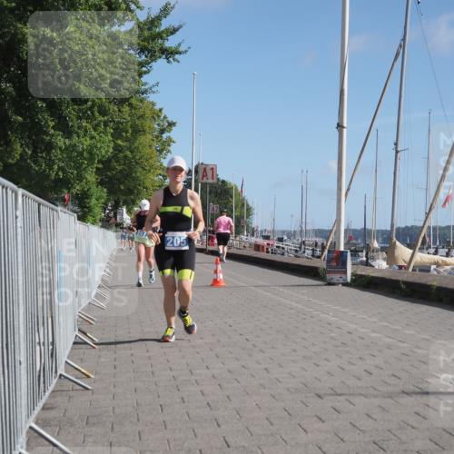 17.08.2025 - KN Förde Triathlon 2025 KatJ http://msf.ph/oto/8588856 17.08.2025 10:40:24 Laufen 205, 207 meine-sportfotos.de