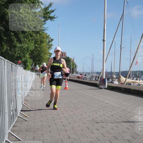17.08.2025 - KN Förde Triathlon 2025 KatJ http://msf.ph/oto/8588873 17.08.2025 10:40:24 Laufen 205, 207 meine-sportfotos.de